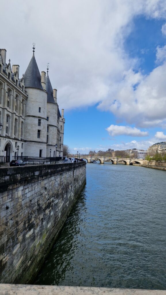 visite e, angais ile de la cite